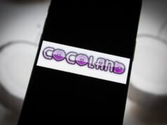 Cocoland៖ “ក្នុងរយៈពេល 30 វិនាទី Lou អាយុ 13 ឆ្នាំបានទទួលសារចំនួនបីពីបុរសដែលមានអាយុពី 45 ទៅ 60 ឆ្នាំនៃធម្មជាតិផ្លូវភេទ”