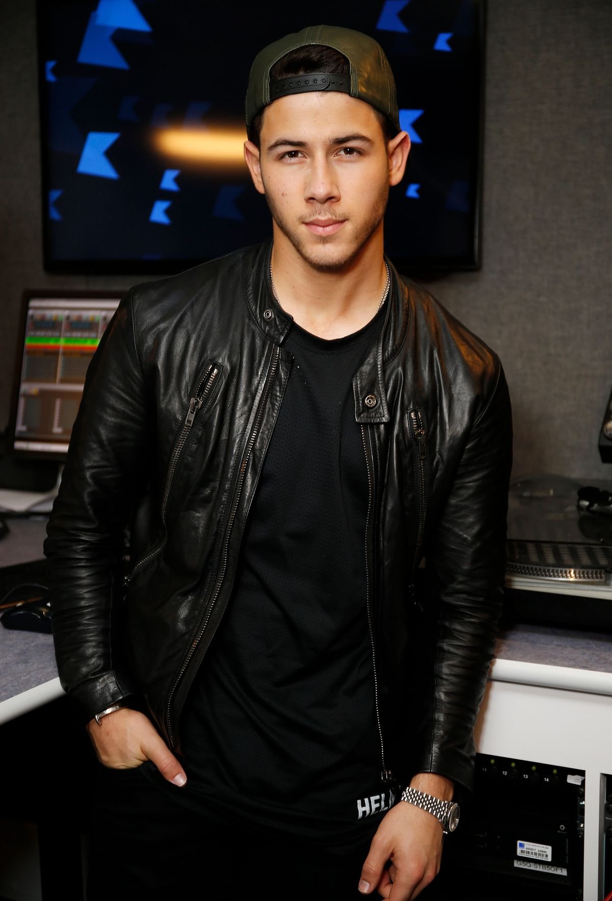 Nick Jonas នឹងរៀបចំពិធីជប់លៀងមុនការបង្ហាញជាមួយ Nick Cannon