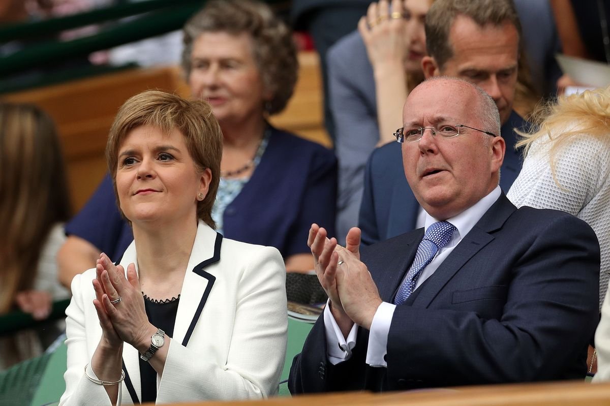 Nicola Sturgeon និង Peter Murrell នៅ Wimbledon នៅថ្ងៃអាទិត្យទី 10 ខែកក្កដាឆ្នាំ 2016