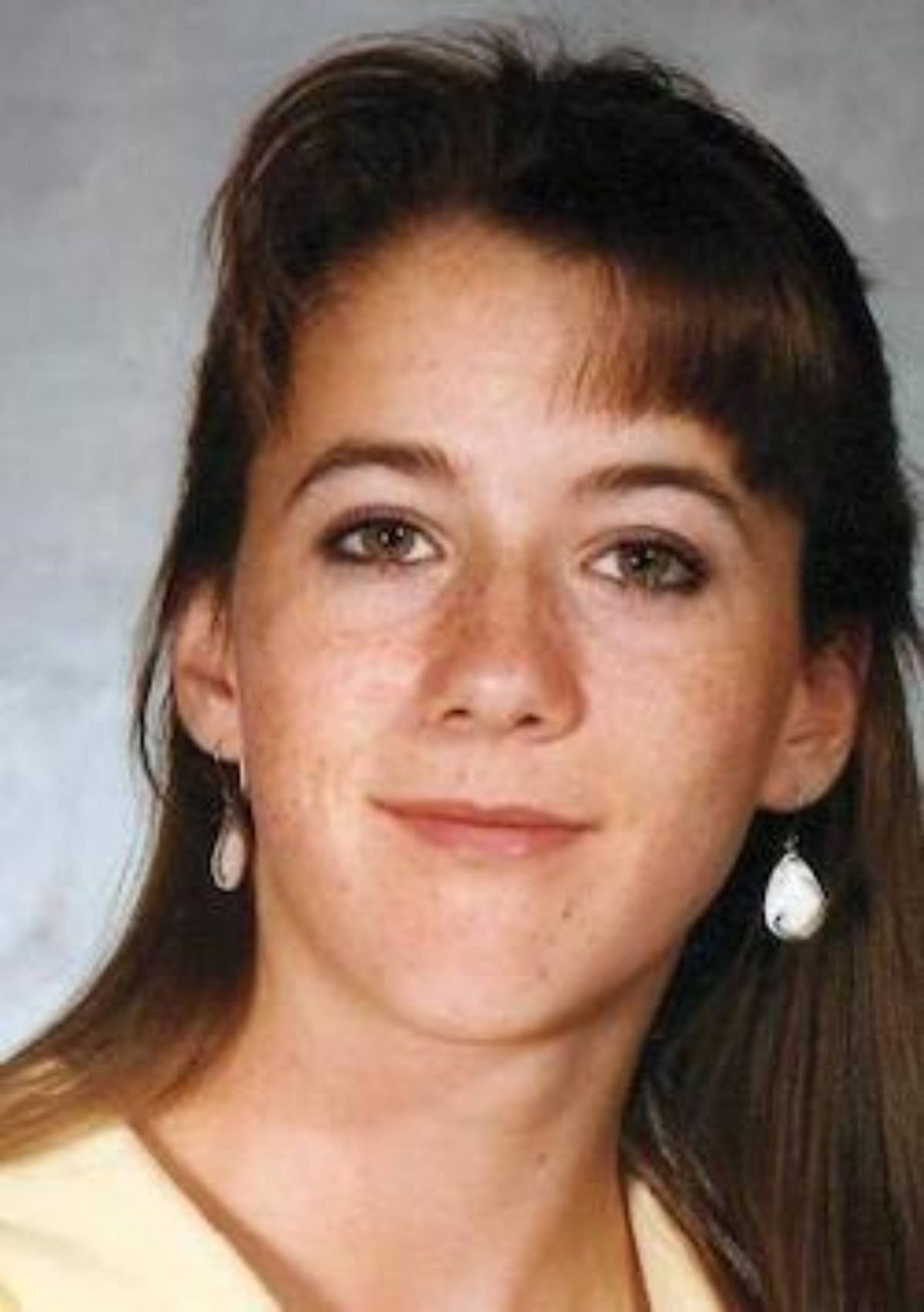 Tara Calico ពណ៌សក្នុងរូបថតវិទ្យាល័យ