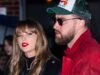 វីដេអូរបស់ Taylor Swift ជាមួយ Travis Kelce ត្រូវបានភ្ជាប់មិនត្រឹមត្រូវទៅនឹងពាក្យចចាមអារ៉ាមអំពីការមានផ្ទៃពោះ