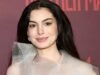 Anne Hathaway និយាយពាក្យចចាមអារ៉ាម “រំខាន” អំពីខ្លួននាង