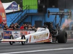 Shawn Langdon បំបែកឯតទគ្គកម្មល្បឿន NHRA ដោយឈានដល់ 345 ម៉ាយក្នុងមួយម៉ោងនៅក្នុងម៉ាស៊ីនអូសប្រេងកំពូលរបស់គាត់