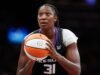 Tina Charles ដែលជាអ្នកវាយបកនាំមុខគេគ្រប់ពេលរបស់ WNBA កំពុងចូលនិវត្តន៍ពីកីឡាបាល់បោះ