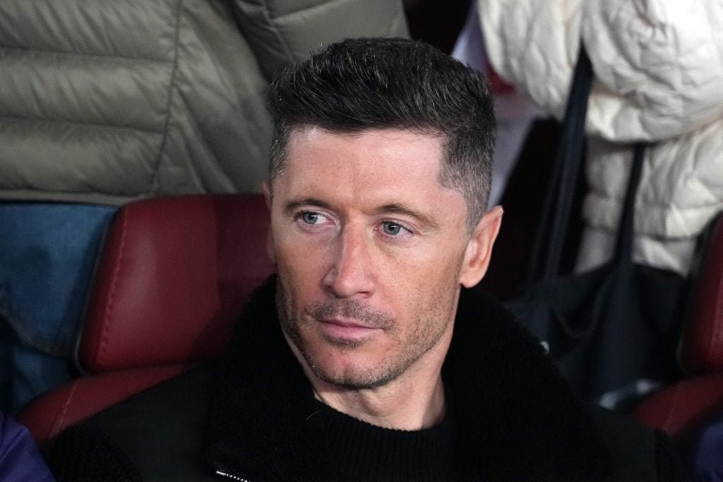 Robert Lewandowski មកពី FC Barcelona