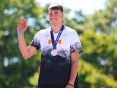Igor Olaru ដណ្តើមបានមេដាយសំរឹទ្ធនៅ SEC Championships