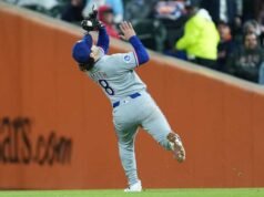 The Rangers និយាយថា មេមូលដ្ឋានទីពីរ Josh Smith នឹងនៅមន្ទីរពេទ្យយ៉ាងហោចណាស់មួយសប្តាហ៍ជាមួយនឹងជំងឺរលាកស្រោមខួរ