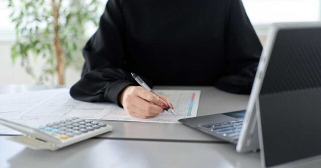 1778950614_autoentrepreneur-ce-qu-il-faut-vraiment-savoir-pour-declarer-ses-revenus-aux-impots.jpg