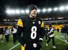 យោងតាមប្រភព AP បានឱ្យដឹងថា Aaron Rodgers កំពុងយល់ព្រមលើកិច្ចព្រមព្រៀងរយៈពេលមួយឆ្នាំដើម្បីត្រលប់ទៅ Pittsburgh Steelers វិញ។