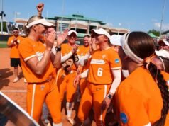 #8 (7) Lady Vols ឈានទៅវគ្គទីបួនជាប់គ្នា Super Regional, ទី 15 គ្រប់ពេលវេលា