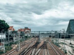 TGV នាពេលអនាគតរវាងស្វីស និងទីក្រុងឡុងដ៍សន្យាថានឹងតភ្ជាប់ប្រទេសទាំងពីរក្នុងរយៈពេលតិចជាង 6 ម៉ោង។
