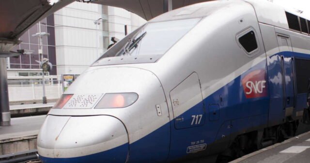 1779251838_jusqu-a-10h-de-retard-nuit-de-galere-pour-les-passagers-de-huit-trains-sur-l-axe-tgv-entre-marseille.jpeg