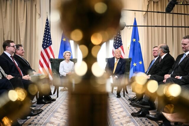 1779254745_2156658-ursula-von-der-leyen-g-et-donald-trump-d-en-ecosse.jpg