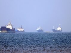 នាវា Strait of Hormuz បានរឹបអូសនៅជិតប្រទេសអារ៉ាប់រួម ហើយធ្វើដំណើរទៅកាន់ប្រទេសអ៊ីរ៉ង់
