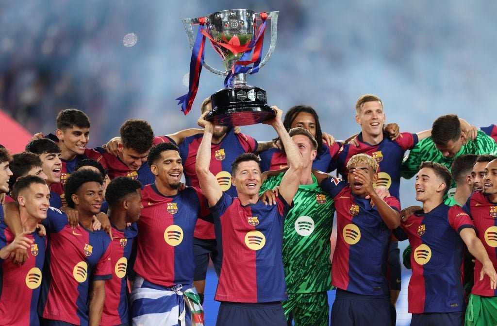 Robert Lewandowski មកពី FC Barcelona