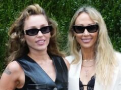 Miley Cyrus កំពុង ‘ការពារ’ ម្តាយ Tish ចំពេលរឿង Billy Ray និង Liz Hurley