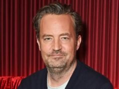 ម្តាយរបស់ Matthew Perry រិះគន់ជំនួយការរបស់គាត់ថា “មនុស្សគ្មានសតិសម្បជញ្ញៈ”