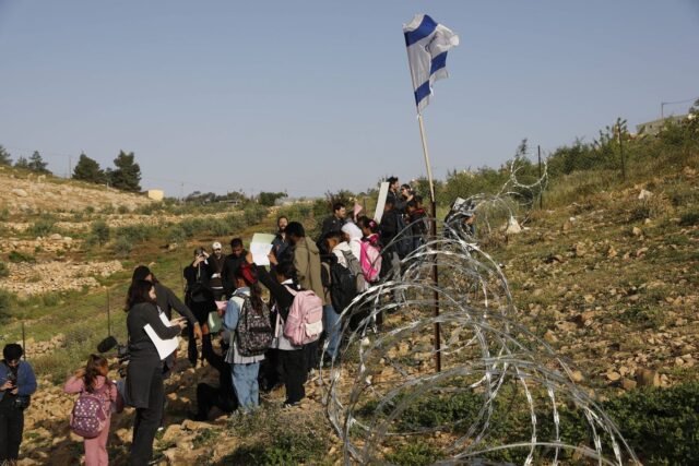 1779348608_2440812-des-enfants-de-khirbet-umm-al-khair-cisjordanie-on.jpg