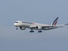 យន្តហោះ Air France បានបង្វែរទៅប្រទេសកាណាដា ដោយសារតែការរឹតត្បិតជំងឺអេបូឡា