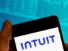 Intuit CFO ពន្យល់ពីមូលហេតុដែលក្រុមហ៊ុនកំពុងសម្រួលរចនាសម្ព័ន្ធរបស់ខ្លួន។