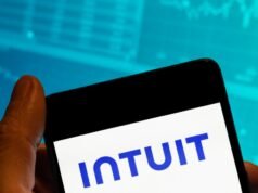 Intuit CFO ពន្យល់ពីមូលហេតុដែលក្រុមហ៊ុនកំពុងសម្រួលរចនាសម្ព័ន្ធរបស់ខ្លួន។