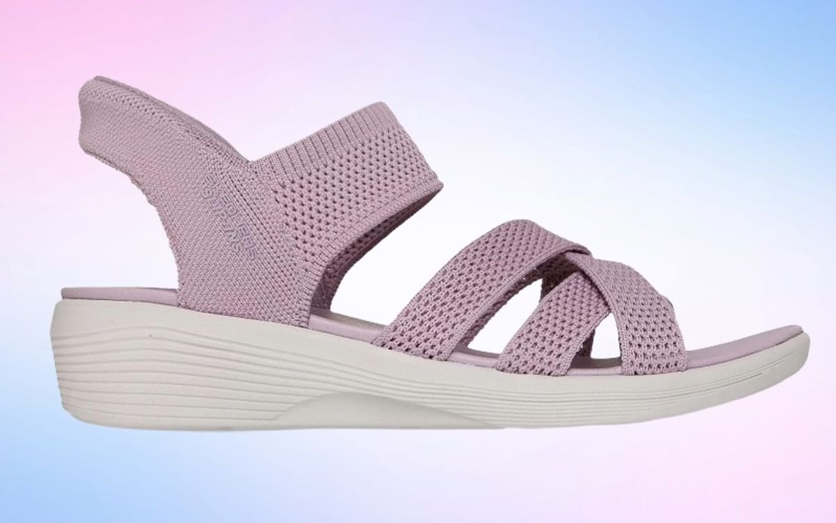 ស្បែកជើងពណ៌ស្វាយ Skechers 