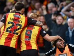 “Patrick Thistle ត្រៀមខ្លួនរួចជាស្រេចសម្រាប់ការប្រារព្ធខួបចុងក្រោយខណៈពេលដែល St Mirren ស្ថិតក្នុងគ្រោះថ្នាក់នៃការប្រកួតជម្រុះ។”