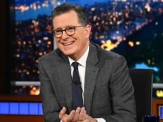 Stephen Colbert ទប់ទឹកភ្នែកមិនបាននៅក្នុងសុន្ទរកថាលាដ៏រំជួលចិត្តរបស់គាត់ថា “យើងមានសំណាង”