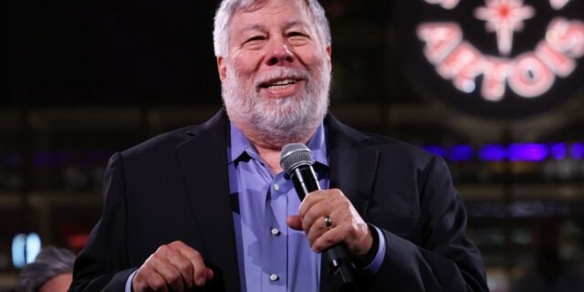 1779488632_GettyImages-2173419411-stevewoz.jpg