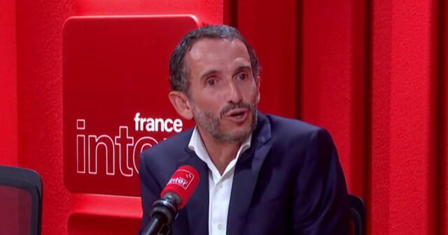 1779488700_carrefour-alexandre-bompard-rempile-pour-trois-ans-a-la-tete-du-groupe.jpg