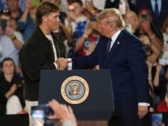 តារា NY Giants QB Jaxson Dart ចេញមកជាអ្នកគាំទ្រ MAGA Trump នៅឯការជួបជុំរបស់ Mike Lawler