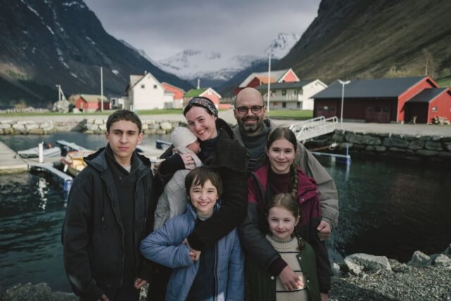 1779548273_2438735-dans-fjord-de-cristian-mungiu-les-gheorghiu-un-cou.jpg