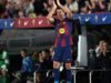 “Robert, stay” – សារពីអ្នកគាំទ្រ Barcelona ទៅកាន់ Lewandowski នៅឯការប្រគុំតន្ត្រី Bad Bunny