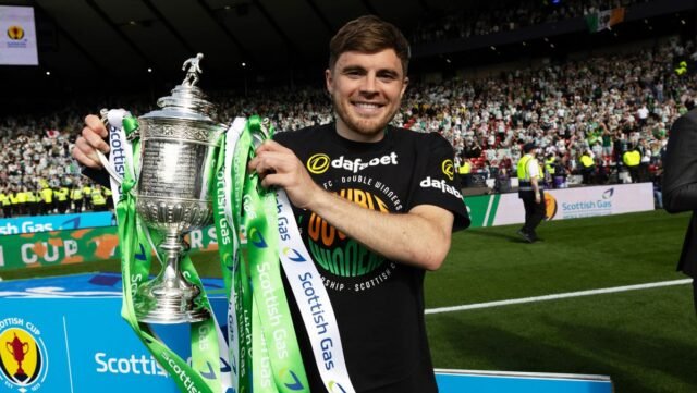 1779578399_0_Celtic-v-Dunfermline-Scottish-Gas-Scottish-Cup-Final.jpg