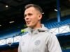 “Lawrence Shankland បានត្រៀមខ្លួនរួចជាស្រេចសម្រាប់ការផ្ទេរទៅកាន់ក្រុម Rangers ខណៈដែលការផ្លាស់ប្តូរដ៏គួរឱ្យភ្ញាក់ផ្អើលមួយដើម្បីក្លាយជាប្រធានក្រុម Hearts អាចត្រូវបានធ្វើឡើងក្នុងរយៈពេល 48 ម៉ោងបន្ទាប់” ។