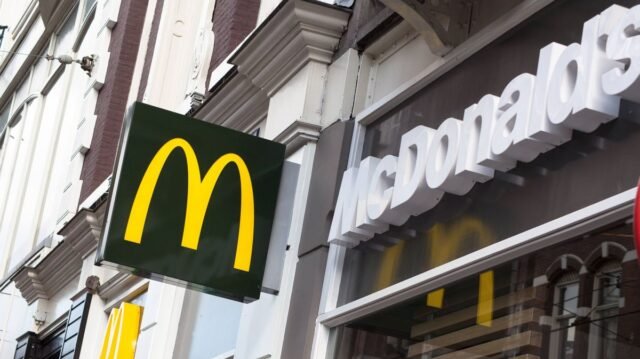 1779611393_0_McDonalds-restaurant-logo-in-Amsterdam.jpg