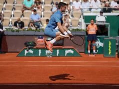 ការប្រកួត French Open ចាប់ផ្តើមចំពេលមានរលកកំដៅនៅទីក្រុងប៉ារីស។ Djokovic លេង Perricard ក្នុងការប្រកួតពេលយប់