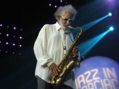 ការស្លាប់របស់ Sonny Rollins ដែលជាអ្នក saxophonists ដ៏អស្ចារ្យបំផុតរបស់ពិភពលោក និងជា colossus ចុងក្រោយនៃ jazz