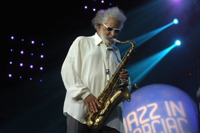 1779772939_2444999-le-saxophoniste-sonny-rollins-est-decede-a-l-age-d.jpg