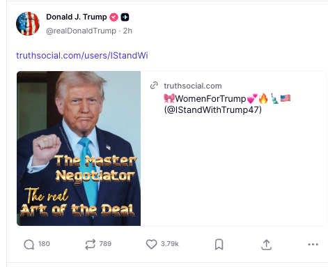 លោក Trump បានបង្ហោះរូបអនុស្សាវរីយ៍កាលពីល្ងាចថ្ងៃចន្ទ ភ្លាមៗបន្ទាប់ពីបញ្ជាការកណ្តាលបានបញ្ជាក់ថា សហរដ្ឋអាមេរិកបានបើកការវាយប្រហារប្រឆាំងនឹងអ៊ីរ៉ង់ នៅក្នុងអ្វីដែលយោធាបានពិពណ៌នាថាជាវិធានការការពារ។
