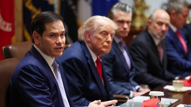 1779902032_0_President-Trump-meets-with-his-Cabinet-at-the-White-House.jpg