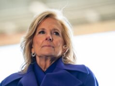 Jill Biden គិតថា Joe Biden មានជំងឺដាច់សរសៃឈាមខួរក្បាល អំឡុងពេលការជជែកដេញដោលដ៏មហន្តរាយប្រឆាំងនឹង Donald Trump ក្នុងឆ្នាំ 2024