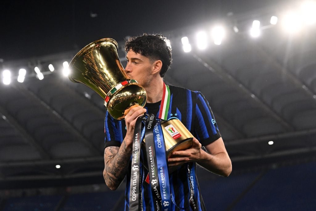 Alessandro Bastoni កីឡាករ Inter Milan