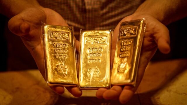 1779998905_e5360f8_upload-1-ofzjpq99zni8-afp-20260413-a7np2tr-v3-midres-uaeeconomygold.jpg