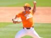 #20/23 Vols ធ្លាក់ទៅ East Carolina ក្នុង 14-inning marathon ដើម្បីបើកការលេងក្នុងតំបន់