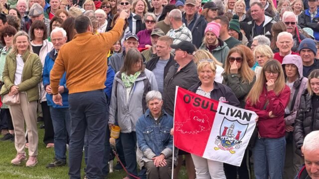 1780216382_Des-participants-au-rassemblement-des-personnes-portant-le-nom-de-Sullivan-ou-O-SUllivan-dans-le-com.jpeg