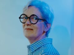 Fabienne Delfour អ្នកជីវវិទូសមុទ្រដែលបញ្ចេញសំឡេងរបស់ត្រីផ្សោត និងត្រីបាឡែនមេជីវិតឈ្មោល