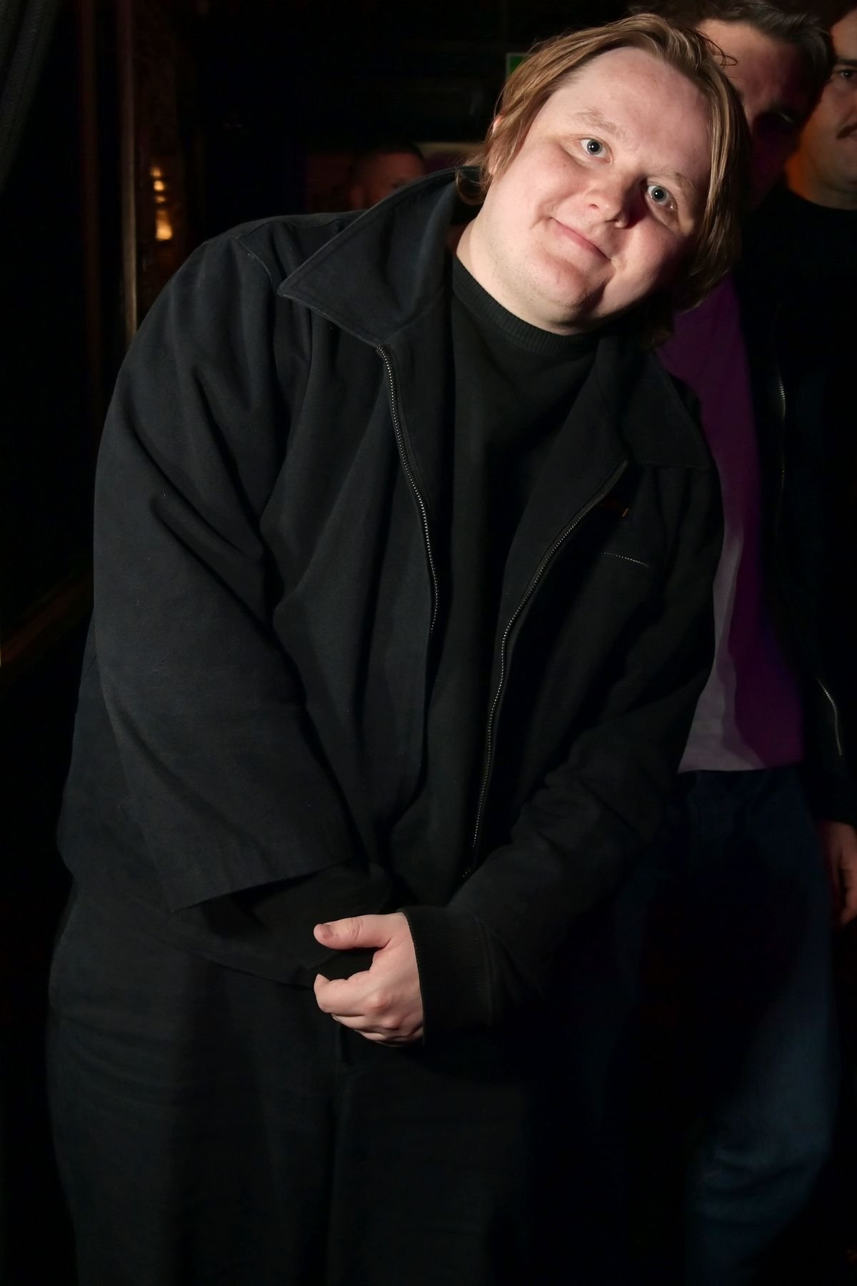Lewis Capaldi ថតនៅ Stringfellows ដែលជាក្លឹបឆ្នូតដំបូង និងល្អបំផុតរបស់ទីក្រុងឡុងដ៍