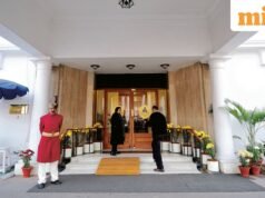 សមាជិក Delhi Gymkhana ប្រឈមនឹងការជូនដំណឹងអំពីការបណ្តេញចេញរបស់មជ្ឈមណ្ឌលនៅក្នុងតុលាការជាន់ខ្ពស់ទីក្រុង Delhi ។ ចោទប្រកាន់ថាប៉ុនប៉ងគ្រប់គ្រងក្លឹប