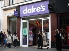 ម៉ាកយីហោ Claire’s របស់ក្មេងជំទង់កំពុងពង្រីកប្រតិបត្តិការលក់រាយរបស់ខ្លួនដល់ 7,000 ទីតាំង រួមទាំងហាង CVS និង Walmart